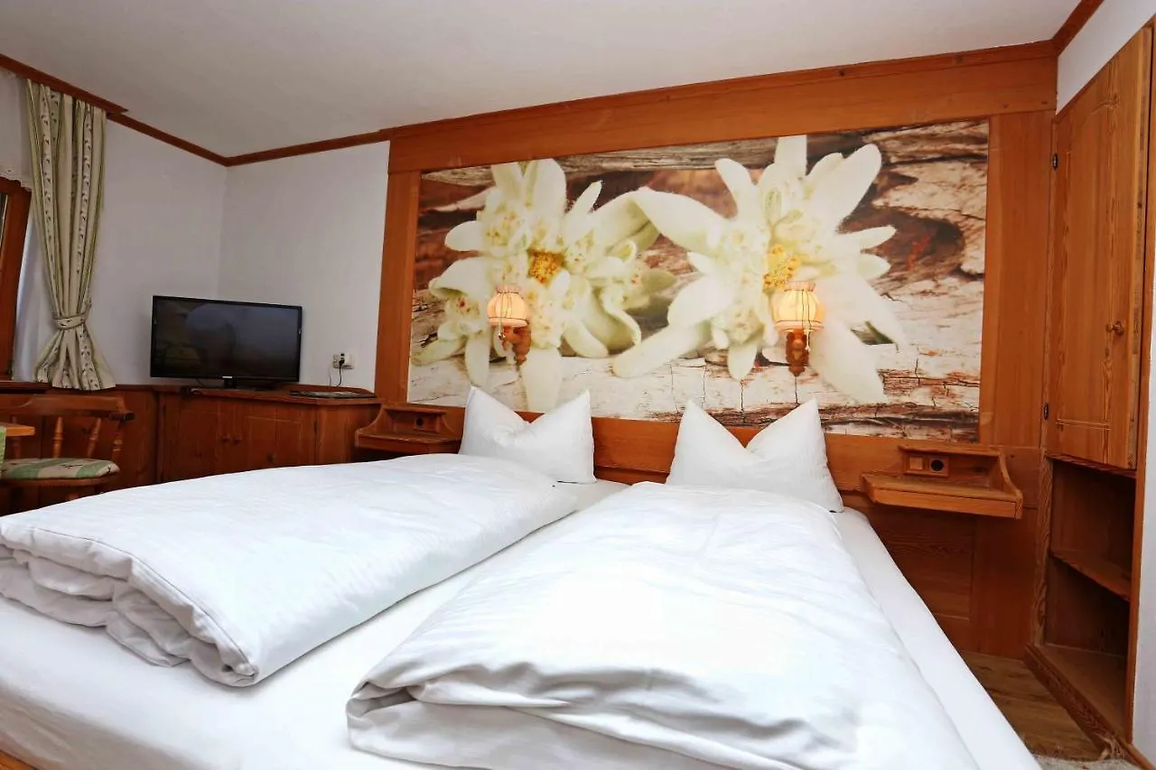 Lustiger Hirsch Hotel Akams